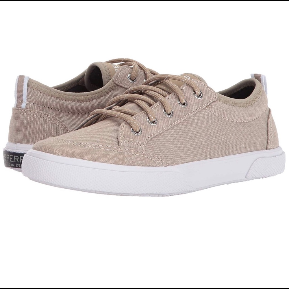 Boys Sperry Tan Deckfin Shoes Brand New!!